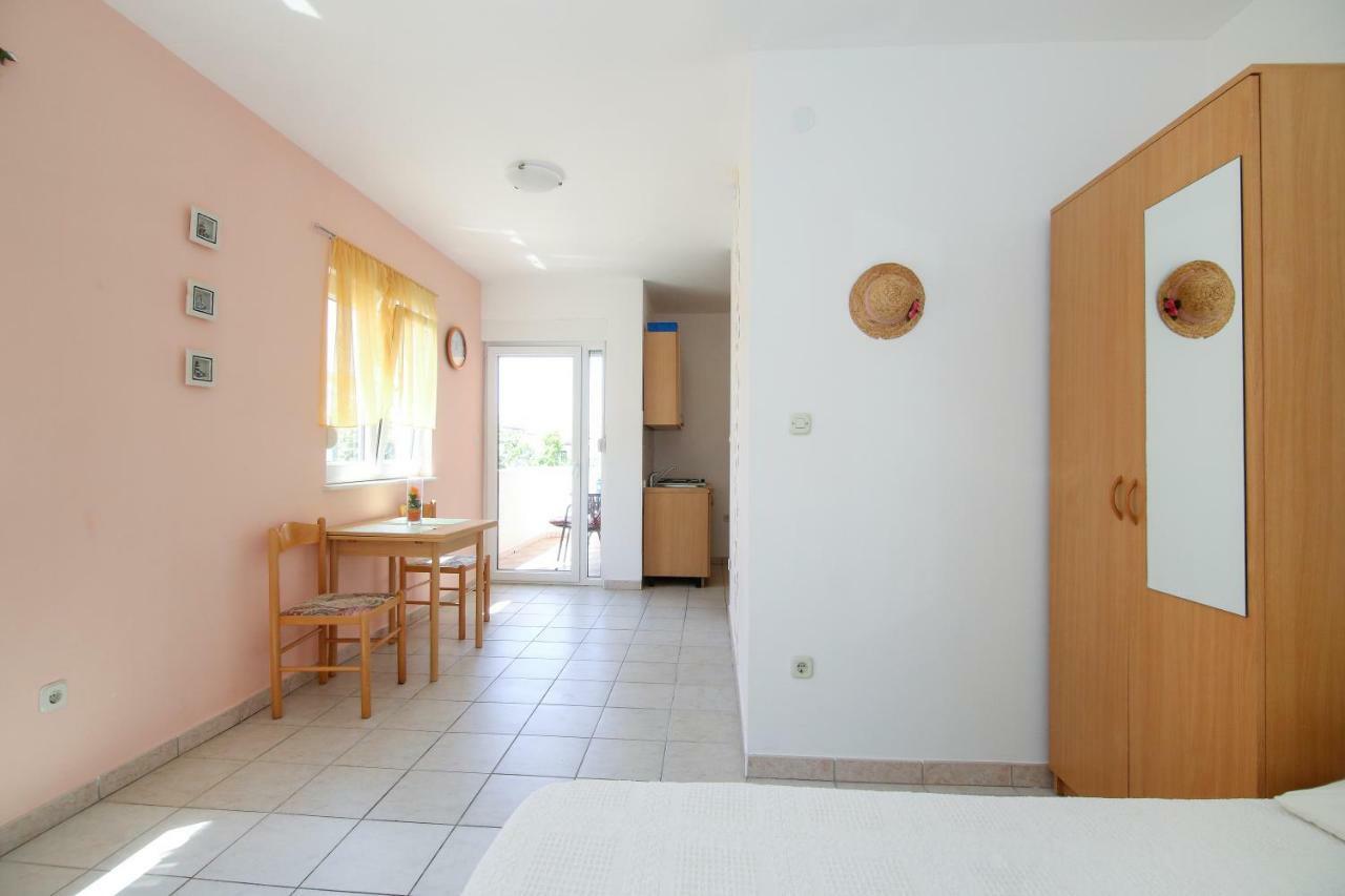 Apartments Antea Rogoznica  Ngoại thất bức ảnh